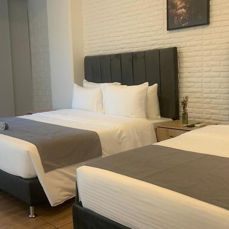 Hotel Provenza Garden Меделин Екстериор снимка