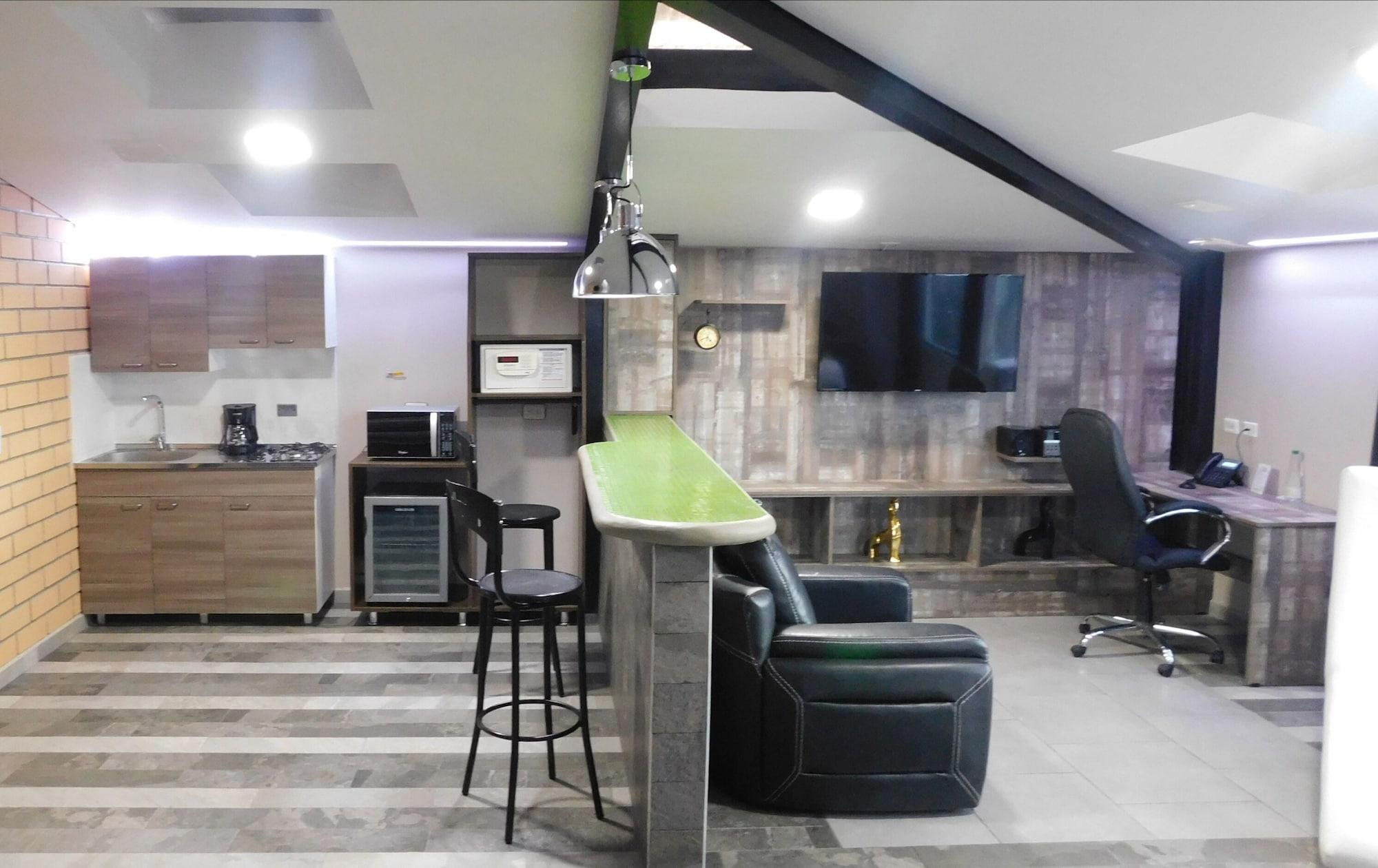 Hotel Provenza Garden Меделин Екстериор снимка