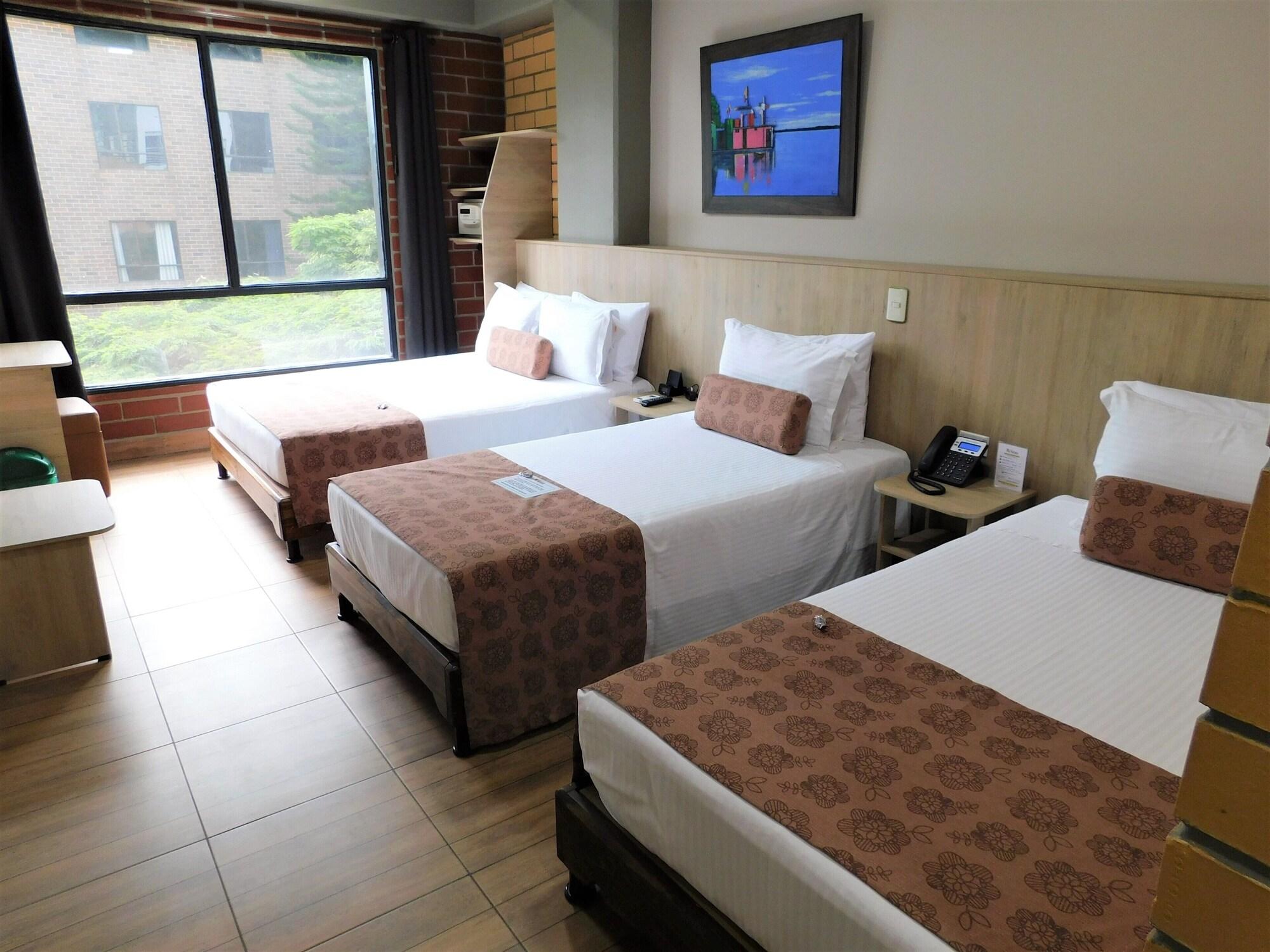 Hotel Provenza Garden Меделин Екстериор снимка