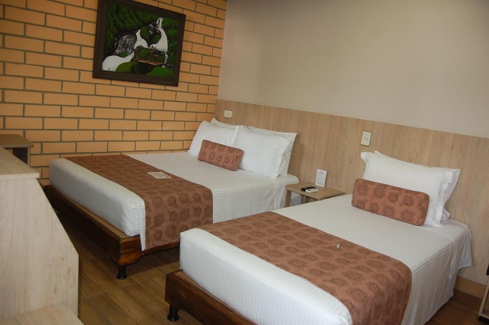 Hotel Provenza Garden Меделин Екстериор снимка