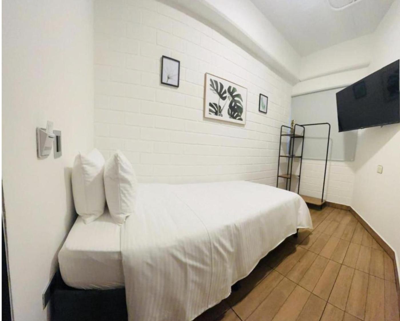 Hotel Provenza Garden Меделин Екстериор снимка