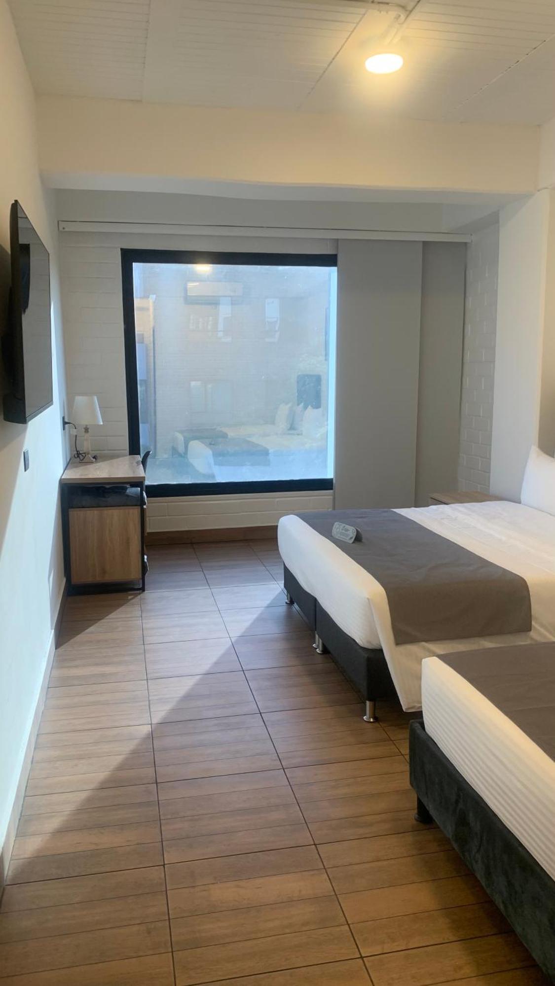 Hotel Provenza Garden Меделин Екстериор снимка